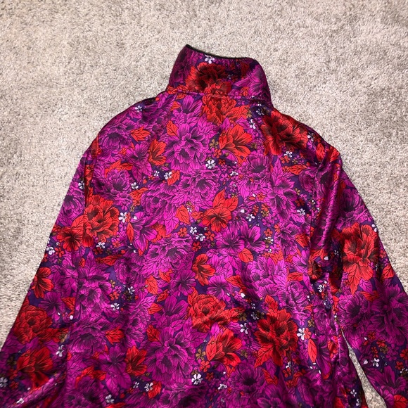 Gilligan & O’Malley Purple & Red Button Down top - Picture 12 of 13